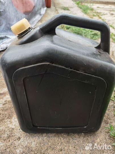 Канистры пластиковые