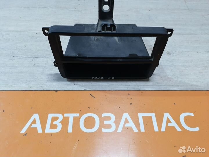 Накладка торпедо рамка ниша Volkswagen Polo 5