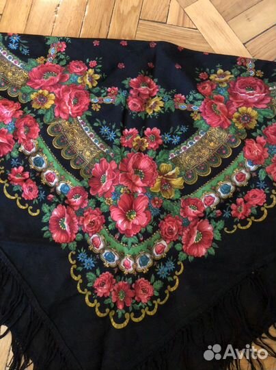 Платок шаль в русском стиле