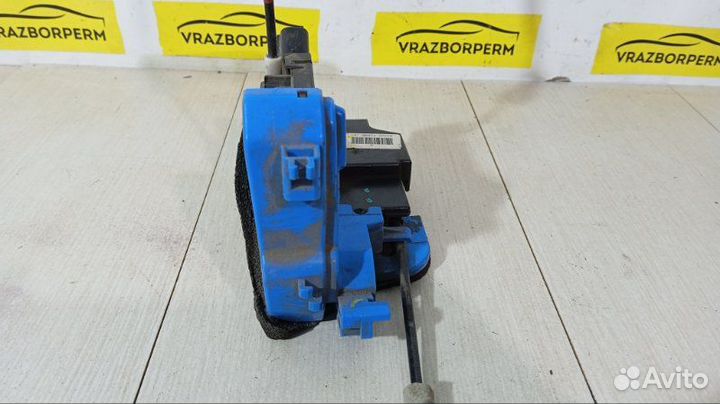 Замок двери задний правый Kia Ceed 2 JD