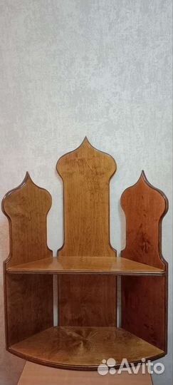 Угловая полка для икон