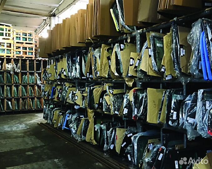 Стекло боковое опускное для Renault левый руль