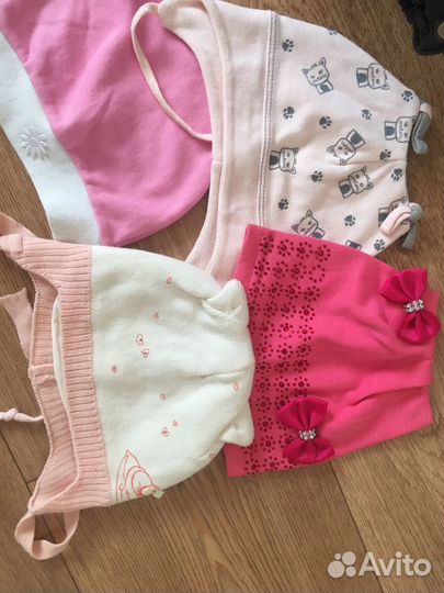 Шапочки на девочку,стоимость за все