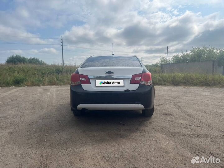 Chevrolet Cruze 1.8 МТ, 2011, 200 000 км