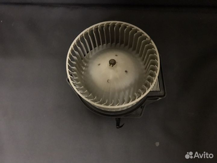 Моторчик печки Subaru Forester sg5