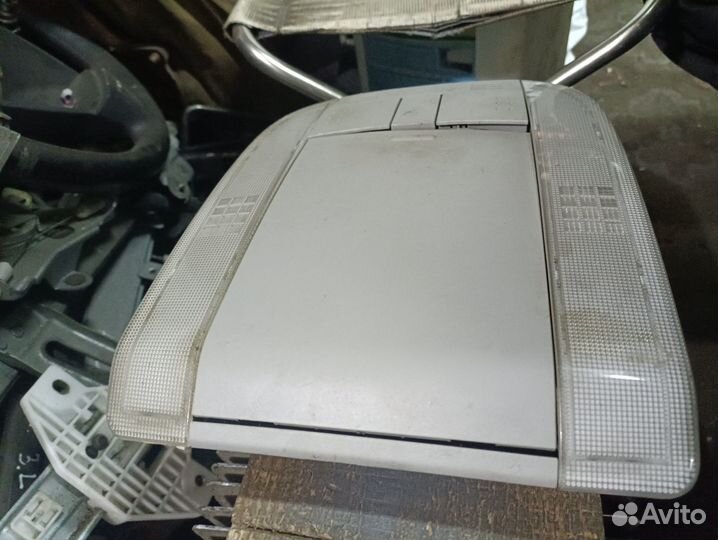 Очечник Toyota Corolla 150