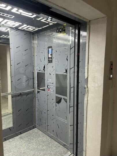 3-к. квартира, 100 м², 8/10 эт.