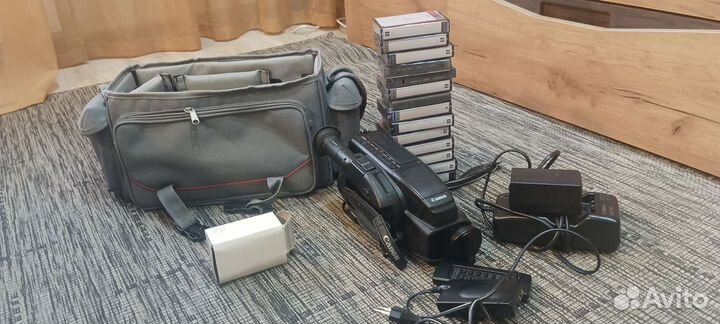 Видеокамера canon m8 полный комплект