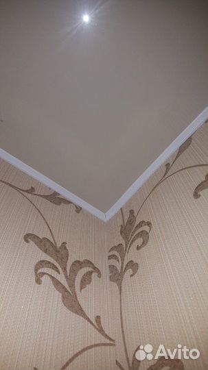 Вставка, плинтус для натяжного потолка