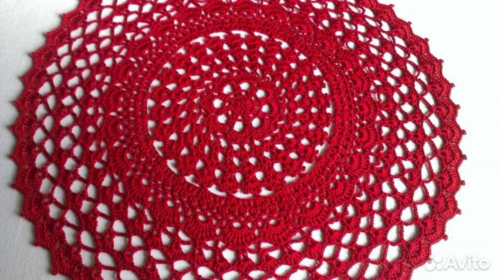 Ажурная салфетка крючком ручной работы