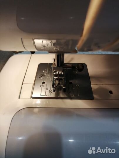 Швейная машина Janome 2049s