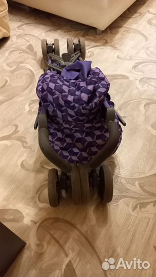 Прогулочная коляска трость