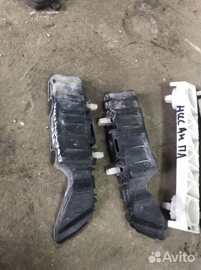 Hyundai solaris крепление бампера