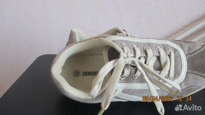 Кроссовки женские 38 размер