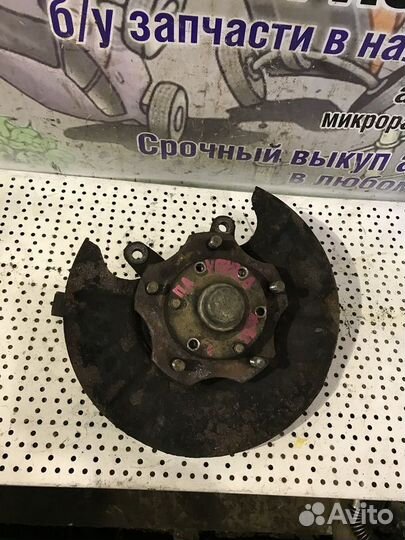 Кулак поворотный передний левый Suzuki Grand Vitar