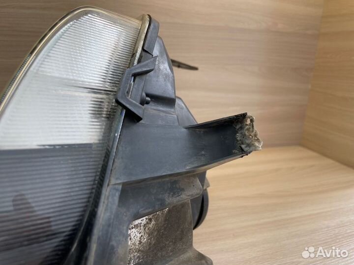 Фара передняя правая Renault Duster