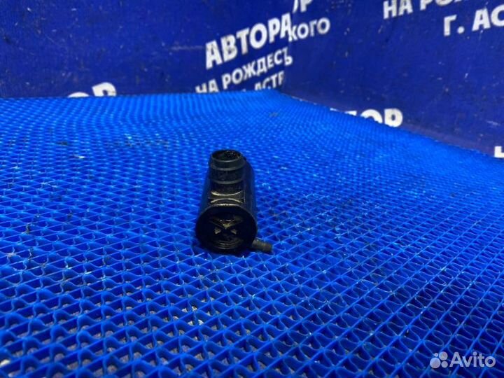 Моторчик омывателя лобового стекла Kia Shuma 2