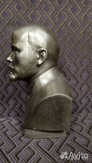 Бюст Ленина