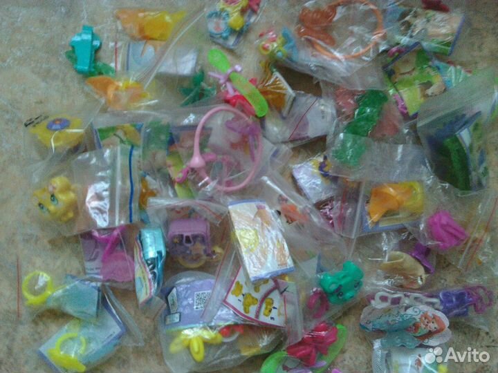 Игрушки из 
