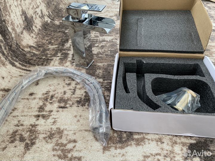 Смеситель для раковины