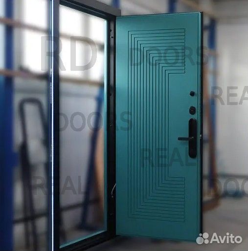 Утепленная металлическая входная дверь с подсветко