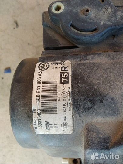 Фара Volkswagen Passat B6