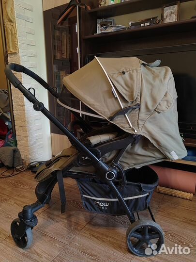 Прогулочная коляска с перекидной ручкой