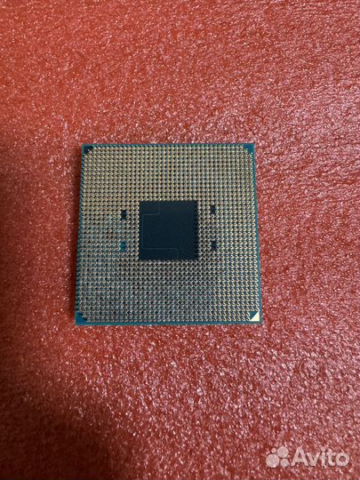 AMD Ryzen 3 3200G (сокет AM4)