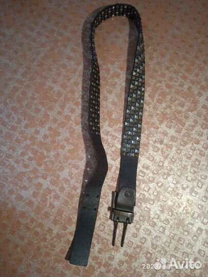 Мужской кожаный ремень коричневый