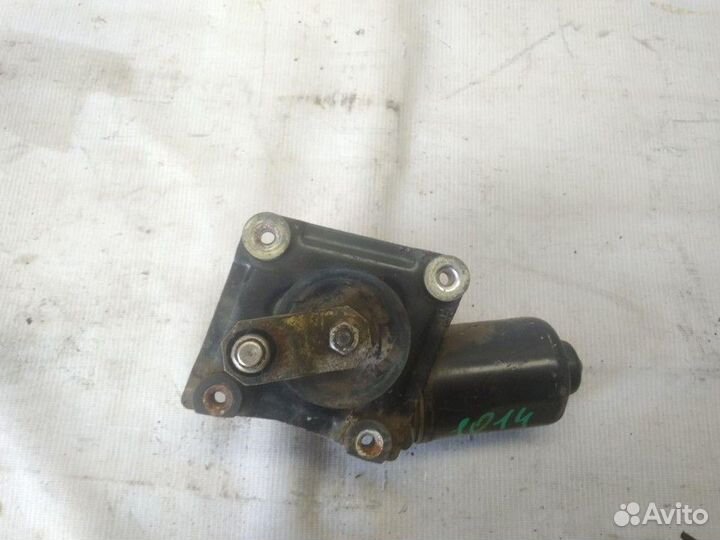 Моторчик стеклоочистителя Nissan Primera