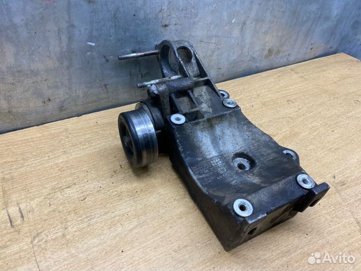 Кронштейн компрессора кондиционера Chevrolet