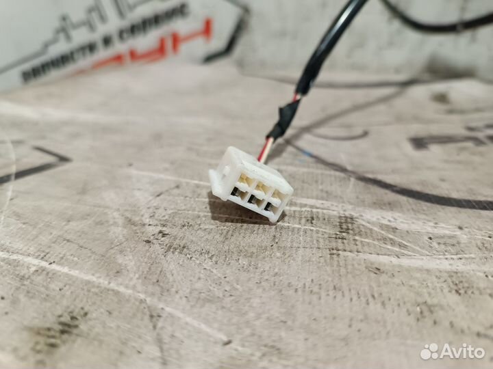 Зеркало toyota platz vitz NCP10 NCP12 NCP13 NCP15 NCP16 SCP10 SCP11 SCP13 3 контакта левое 1 модель