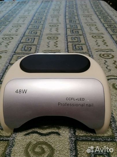 Лампа для ногтей