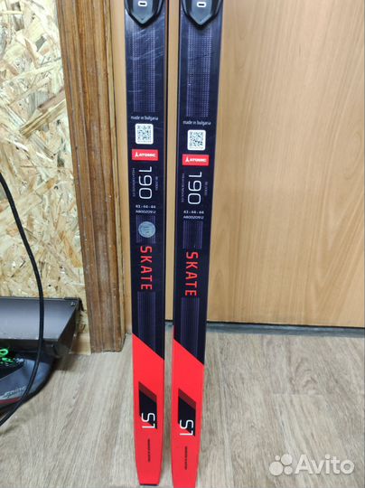 Беговые лыжи атомик