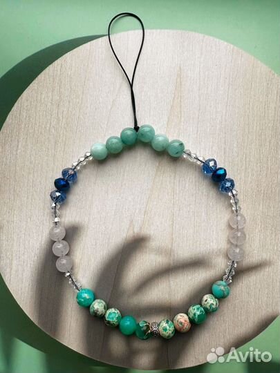 Подвеска для телефона с натуральными камнями