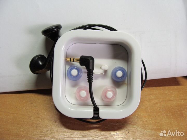 CD плеер Samsung MCD-HF200S