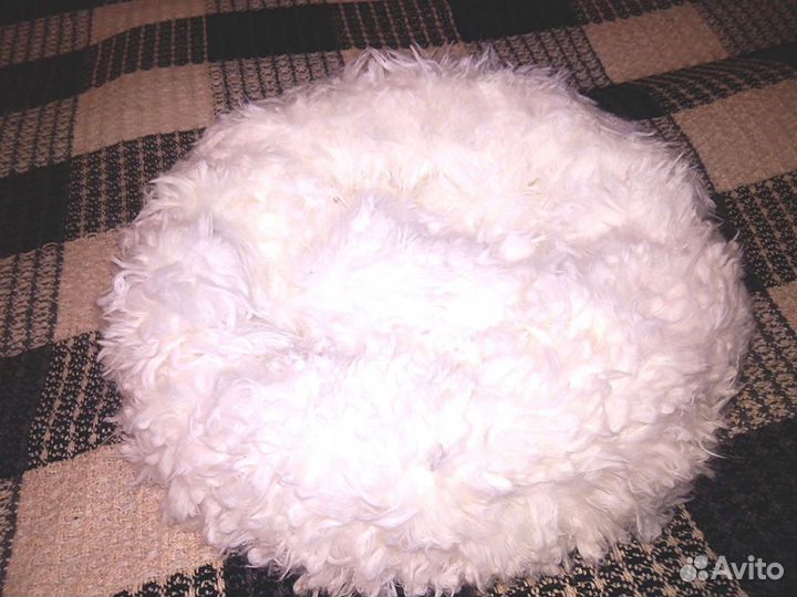 Лежанка пушистая и мягкая (новая)