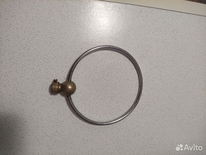 Держатели для полотенец в ванную бу