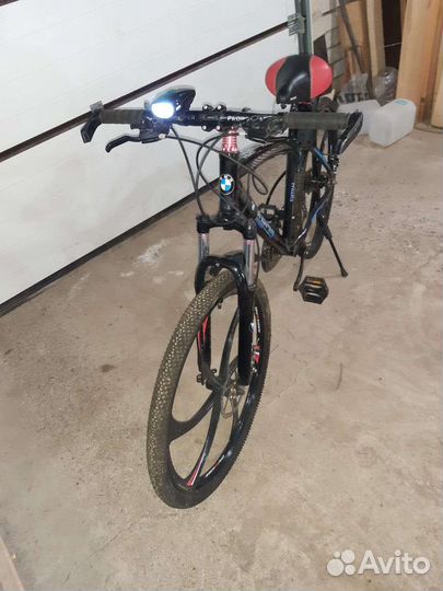 Велосипед BMW