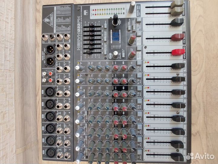 Микшерский пульт Behringer xenyx 1222FX микшер