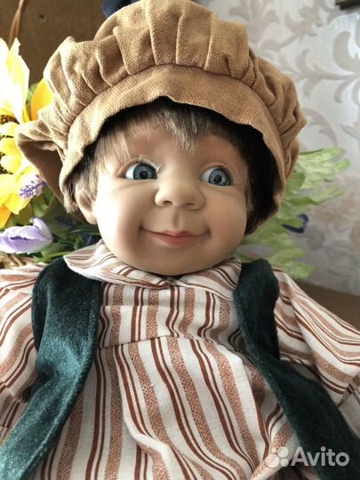 Кукла коллекционная falca