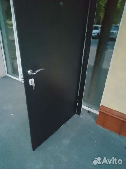 Дверь входная металлическая