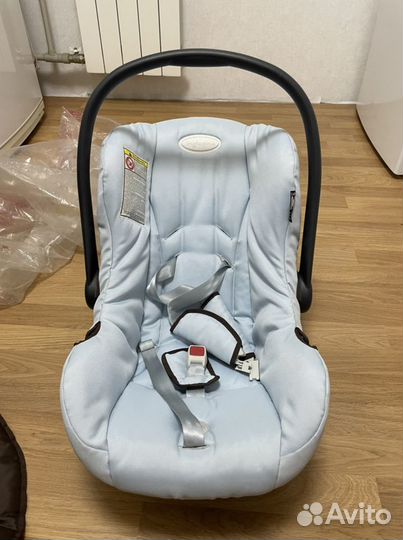 Детское кресло Inglesina Huggy Multifix 0+ с базой