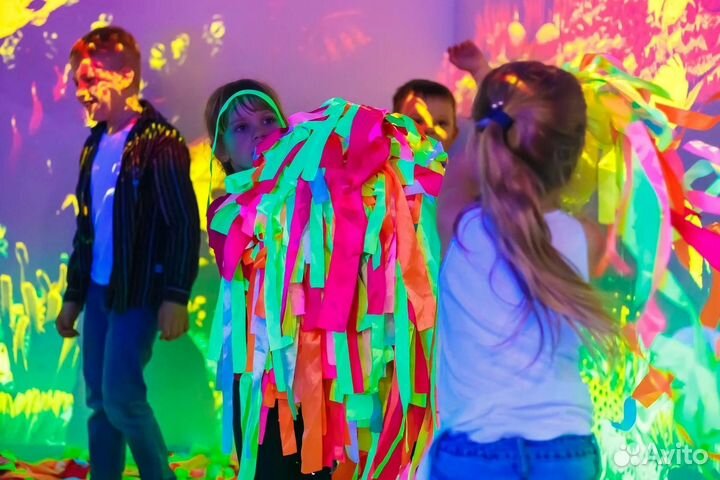 Неоновое шоу