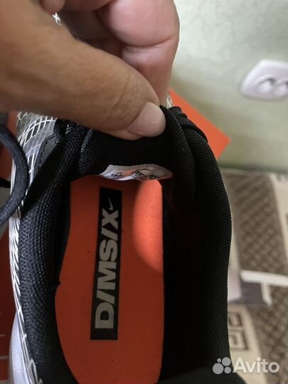 Кроссовки Nike оригинал на 41-42р