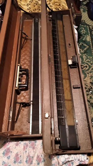 Приставка к ручной вязальной машине