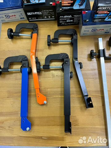 Струбцина для датчика эхолота