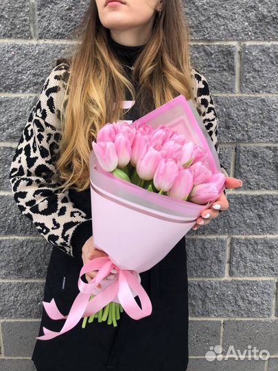 Букет из 19 розовых тюльпанов