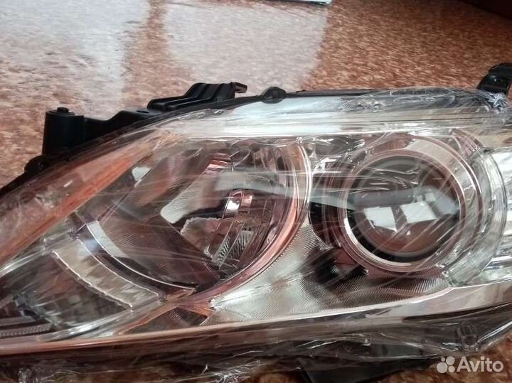 Фара левая на Toyota Camry