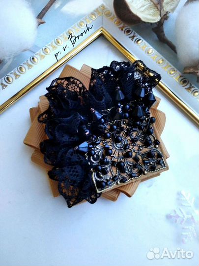 Брошь ручной работы